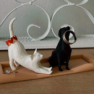 One Dog / One Cat Ring Holder with Dog Bed Dish - Unique Ring Holder for Ring Display - Engagement Gift Personalized Ring Holder -