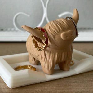Highland Cow Ring Holder With Bed Dish (Small or Large ) | Farmhouse Decor | Jewelry Organizer | Personalized Ring Holder | Gift For Her