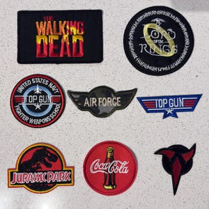 Parches bordados inspirados en películas y cultura pop, parche termoadhesivo con logotipo de película retro, aplique de fantasía y aventura para coser en chaquetas, mochilas y chalecos.