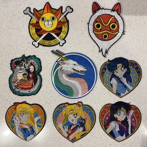 Écusson brodé inspiré des univers fantastiques et des magical girls | Écusson thermocollant, badge brodé pour veste, sac à dos, chapeau