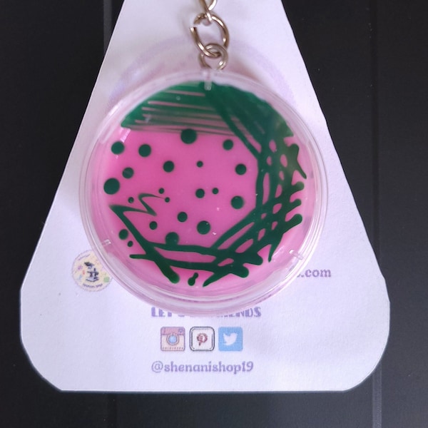 Pseudomonas MacConkey Agar Petri dish Keychain/Badge Reel|MLT,MLS,Lab Tech Gifts|Laboratory, Microbiology Gift|Microbiology Art|Science Art