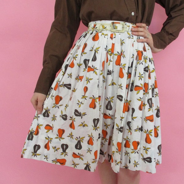 1950s Novelty Pear Print Pleated Skirt | Size Extra Small | Waist 24-25" | White | Brown | Orange | Yellow | Vintage VTG