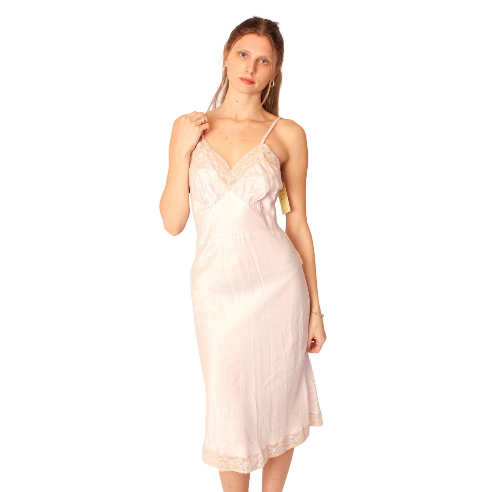 chinese dress ladies ALERIE LACE SATIN MAXI DRESS - PETAL PINK – CHIC LE FRIQUE main image 1