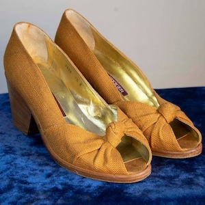 1990s Walter Steiger Ringelblume Orange Pumps | VTG | Vintage | 7.5 | Holzabsatz