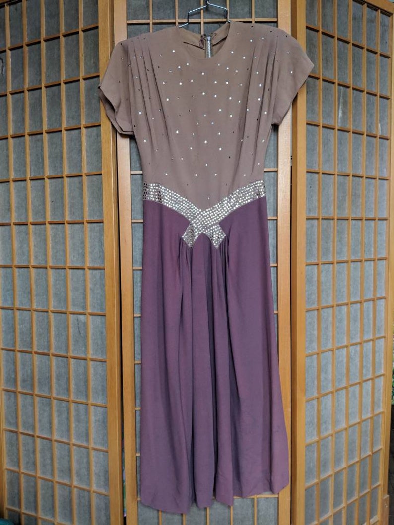 Size Small Vintage Wounded Bust 38 1940s Studded Two Tone Rayon Crepe Dress Waist 26-27