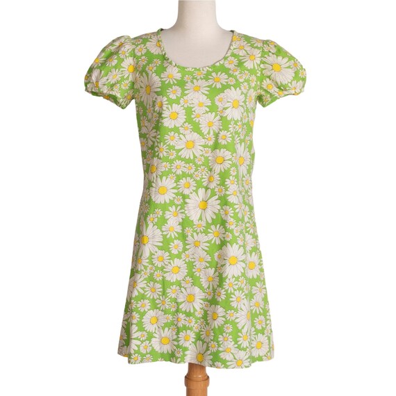 green emerald velvet dress Daisy Dream Dress Teuta Matoshi