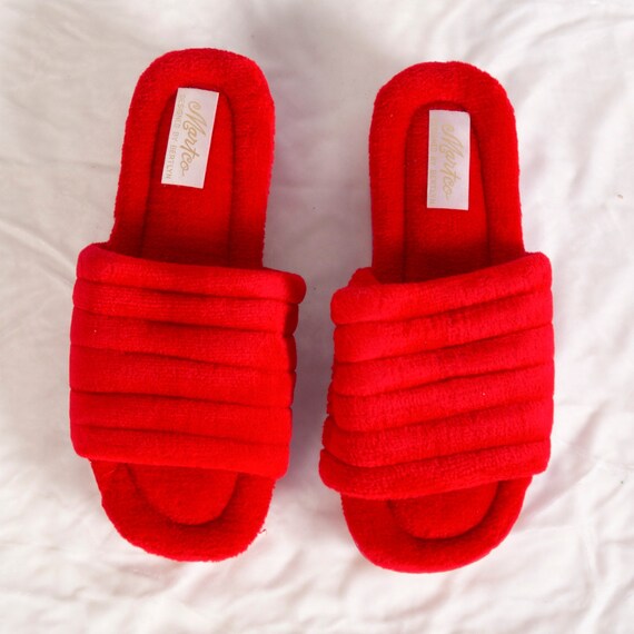 1960s Red Fuzzy Slides | Platform Shoes | Size 7-… - image 3