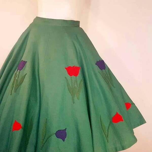 50s Green Tulip Applique Full Circle Skirt | Size Small S | 26-27" Waist | Green Blue Red | Pin Up | Cotton | Felt