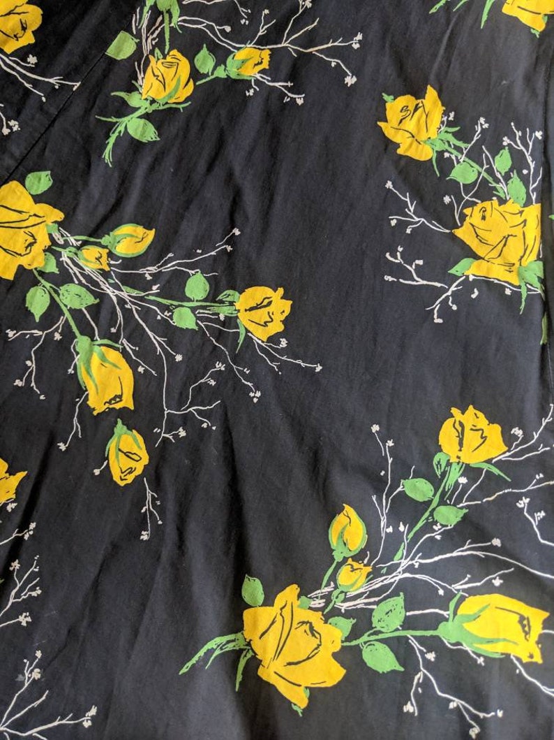 1950s Black Dress with Yellow Rose Print Flowers Size Small Bust 32 Waist 26-27 Cotton Rockabilly Pin Up Vintage VTG image 4