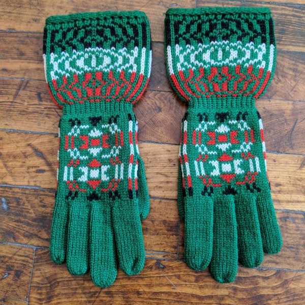 40s Womens Knit Gloves | Wool | Patterned | Green | White | Red | Black | Vintage VTG