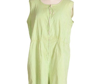 Traje de juego de rayas verdes de la década de 1950 / Busto 44" / Romper / Princesa Peggy / Vintage