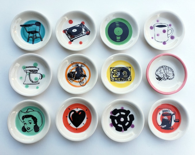 Featured listing image: The Littlest Dish. Palm sized dishes for myriad of things. Jewelry-Treats-Candles-Sauces-A Pinch of Salt-Just Because It's Adorable