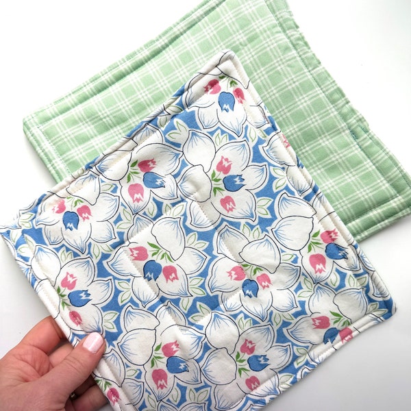 Floral hot pads - modern kitchen - hot pads - potholders - aqua hot pads - grad gift- wedding gift - blue hot pads - bakers gift - mod cook