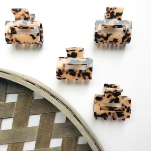 Tortoise shell hair claw - hair claw - brown hair claw - tortoise shell hair clips - womens hair claw - hair clip women - black hair claw