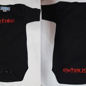 Baby embroidery gifts, Baby onesie funny, Baby onsie funny, Daddys Little Gear Head, Car Enthusiasts Custom NB to 18 mths Black afbeelding 1