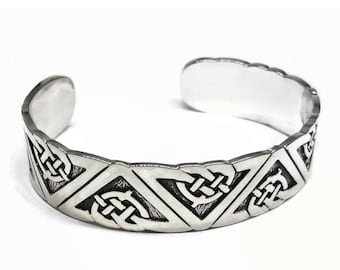 Celtic Knot Cuff Bracelet *  Unisex Geometric Bold Pattern Boxed