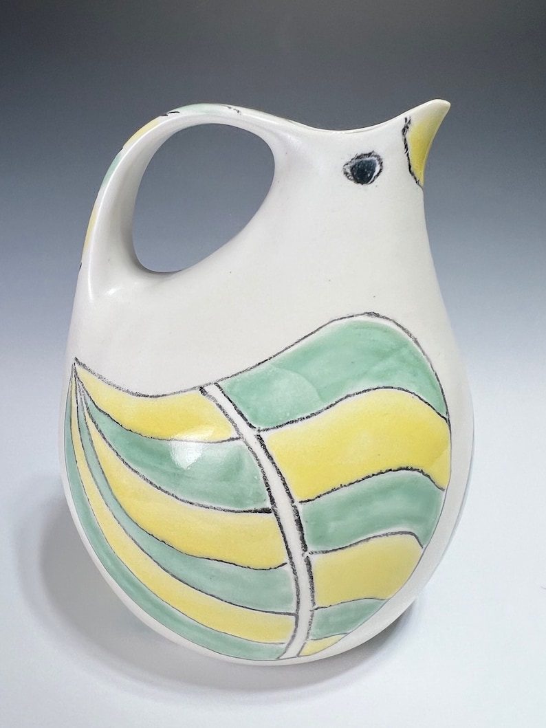 Porcelain Pouring Bird Jug pitcher image 1