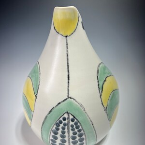 Porcelain Pouring Bird Jug pitcher image 4