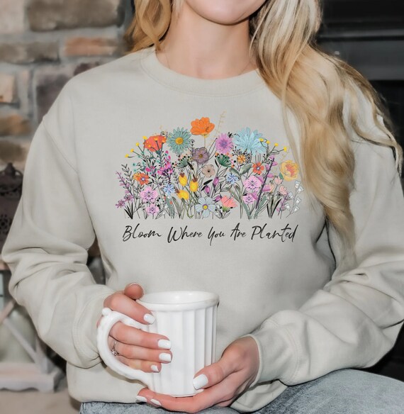 Womens Wildflower Crewneck Sweatshirt,Boho Floral Sweatshirt, Inspirational top ,Wildflowers, Plant Lover gift,botanical top ,gift for mom