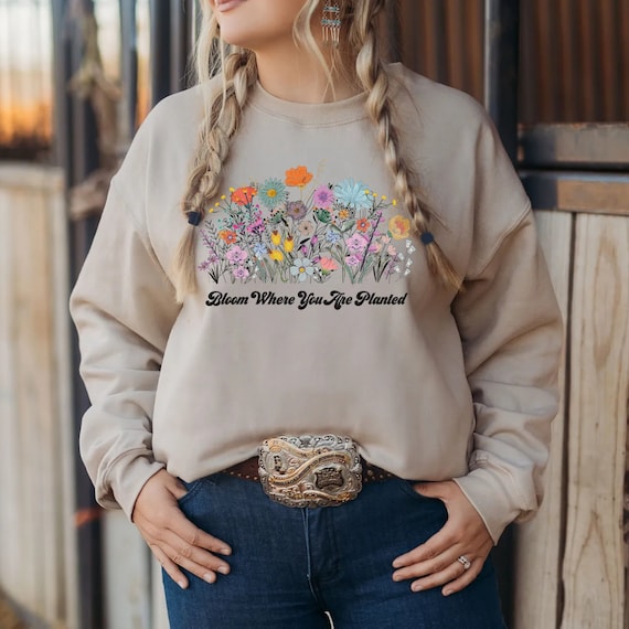 Womens Wildflower Crewneck Sweatshirt,Boho Floral Sweatshirt, Inspirational top ,Wildflowers, Plant Lover gift,botanical top ,gift for mom