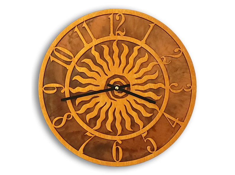 Tableau Sun Clock, Sunburst Wall Clock with Wood Face Mounted on Rusted Steel Back afbeelding 1