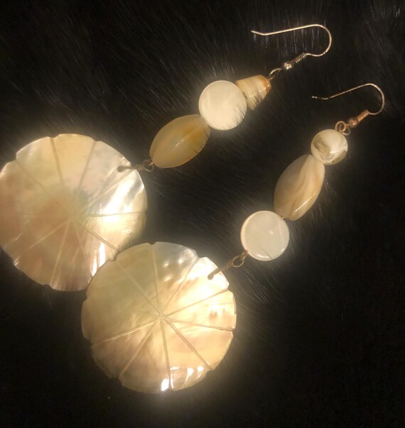 Beautiful seashell earrings - image 3