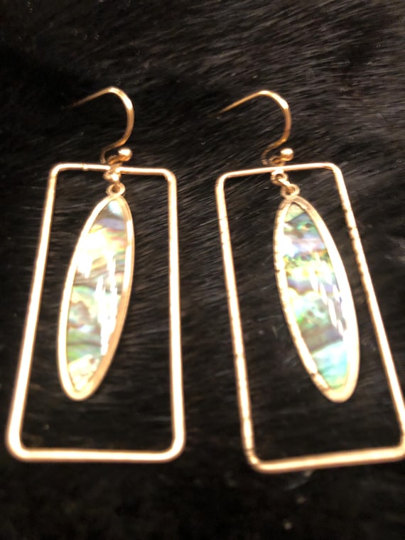 Goldtone rectangular drop earrings - image 2