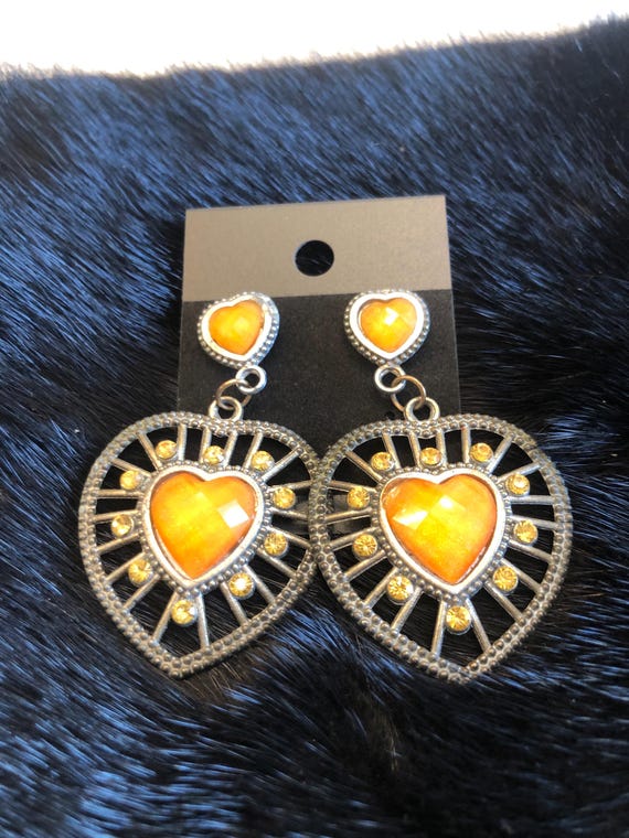 Orange heart dangle earrings - image 2