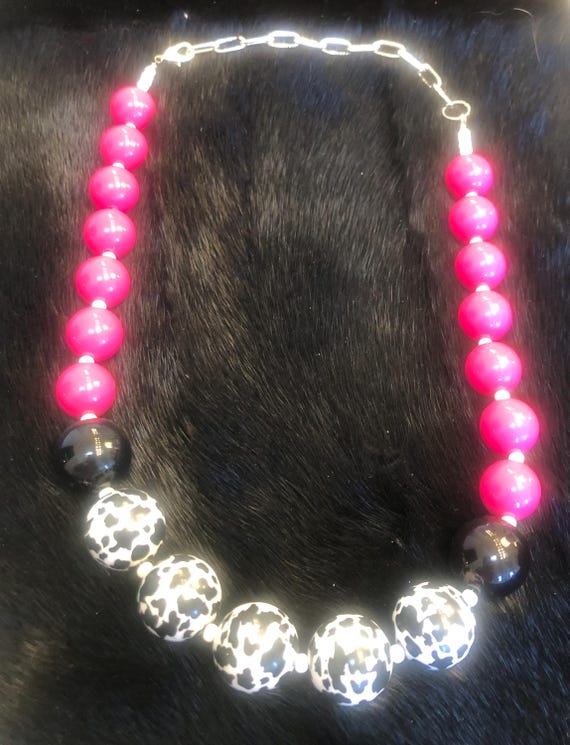 Arthouse pink cow chunky necklace View 3