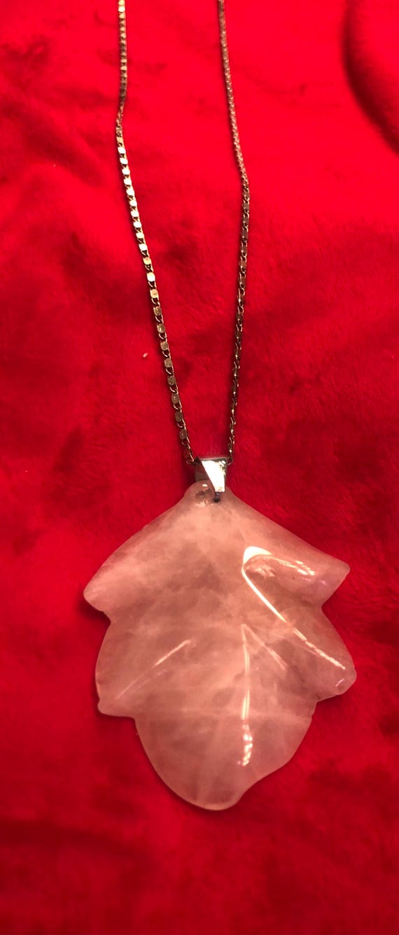 Rose quartz stone necklace View 4