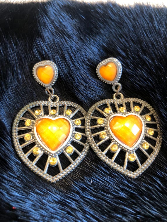 Orange heart dangle earrings - image 3