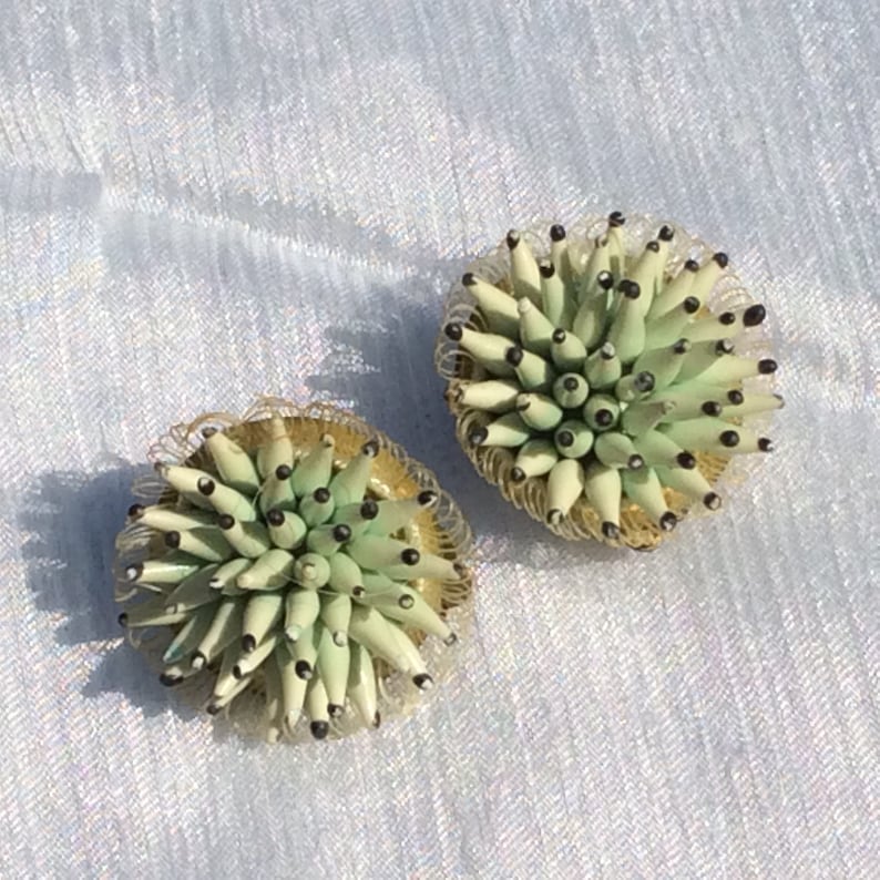 Vintage burst cluster clip earrings mint signed