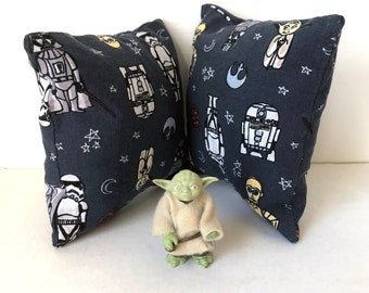 Catnip Pillow Toy - Star Wars - Yoda - Darth Vader - R2D2 - C3P0 - Storm Trooper - Cat Gift - Organic - New reclaimed material - handmade