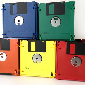 Upcycled Floppy Disk Container – Retro Tech Pencil Cup, Planter