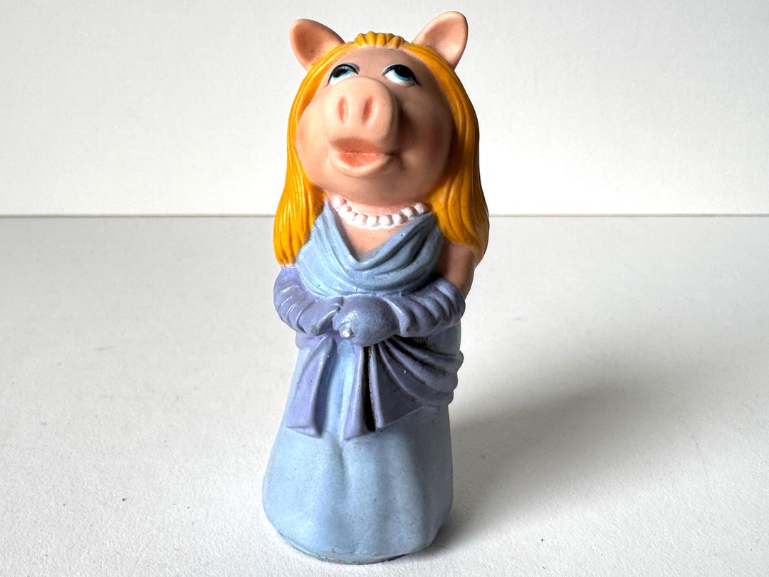 Miss Piggy Finger Puppet, Vintage Molded Plastic, Muppets Memorabilia ...