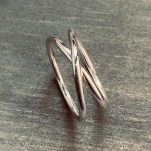 Silver Infinity Ring, Overlapping Ring, Eternity Ring, Criss Cross Ring, Bridesmaid Ring, Minimalist Ring Made in Canada