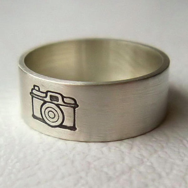 Sterling Silver Vintage 35mm Film Camera Ring, Hand Stamped Camera Jewelry for Photographer, Sizes 3-16