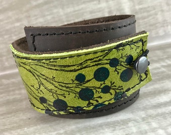 Leather Cuff Wrap Bracelet, Twiggy Print Green, Adjustable Size