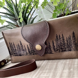 Damen Leder Brieftasche - Lange Leder Brieftasche - Handytasche Brieftasche - Handschlaufe Fall - Olive Taupe - Pine Tree Print - Geschenk für Sie - Einzigartig