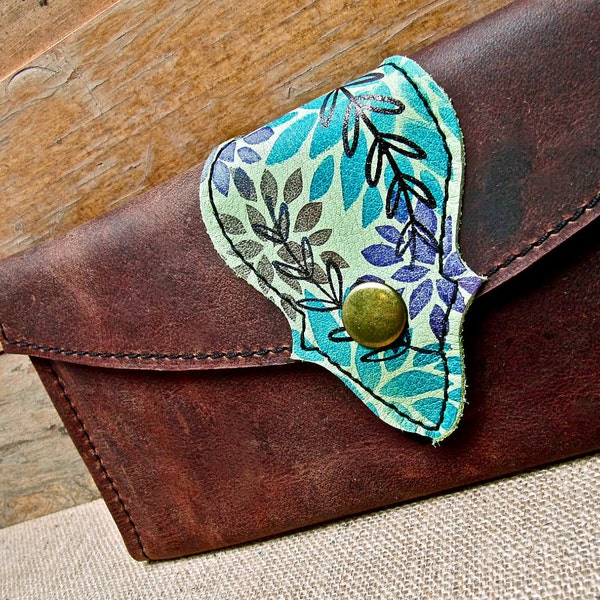 Leather Wallet Long with Dalias Print, Brown and Tea Green 15% OFF Use Code "15HOLLYDAYS"