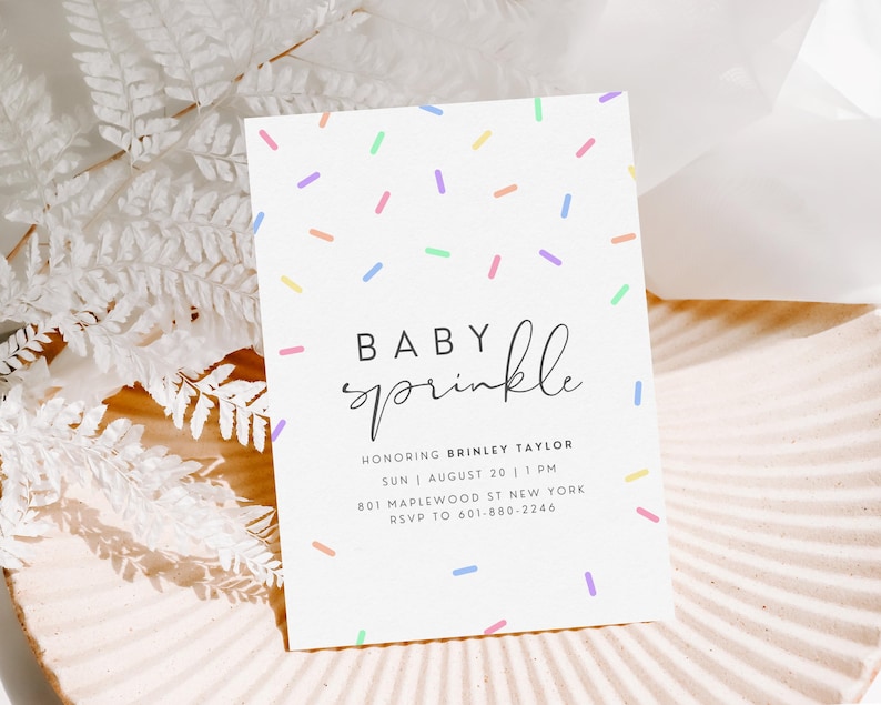Invitación minimalista para baby shower, con temática de género neutro, plantilla editable de Canva. imagen 3
