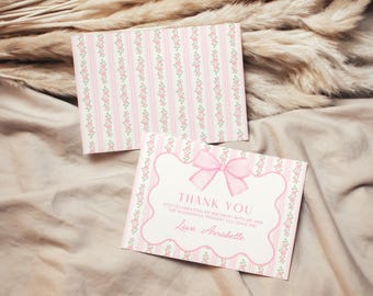 Può includere: Biglietto di ringraziamento a righe rosa e bianche con un fiocco rosa e il testo "THANK YOU FOR CELEBRATING MY BIRTHDAY WITH ME AND THE WONDERFUL PRESENT YOU GAVE ME Love Annabelle"