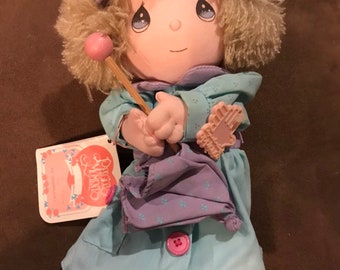 Vintage Applause Precious Moments Stuffed Collectible April Birthday Dolls of the Month with Umbrella