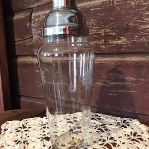 Beautiful Glass Vintage Cocktail Shaker with Silver Toned 2 Piece Top