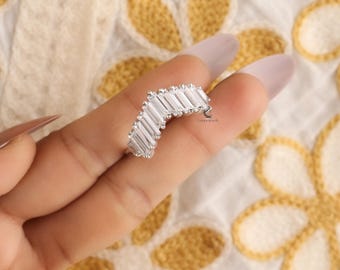 14K witgouden V-vorm trouwring, baguette gesneden moissaniet verlovingsband, Chevron Eternity stapelring, bijpassende band voor vrouwen