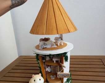 Casa Ratón Perez hecha a mano miniatura con raton incluido, regalo único y original.Handmade mouse house ( mouse included)