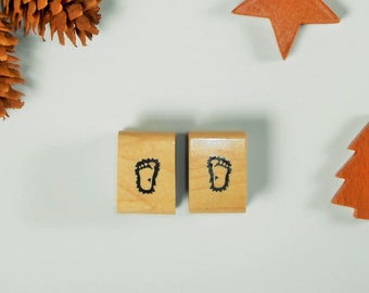 Sello de goma montado con huellas de Pie Grande (Tiny Bigfoot) - Huellas de Pie Grande, Yeti - Aventura en la naturaleza - Acampada - Fauna silvestre, Senderismo, Mochilerismo