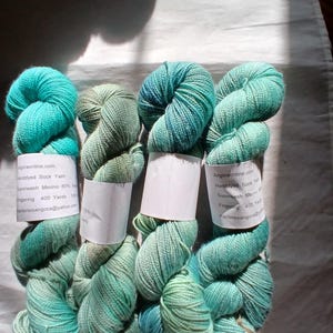 Hand Dyed Yarn | Fingering weight yarn | Yarn | Superwash | Speckled yarn | fingering yarn | Sock Yarn | multi colored | Caribbean