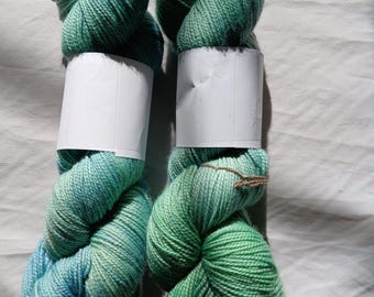 Hand Dyed Yarn | Fingering weight | Super wash | Speckled | Sock Yarn | Seafoam