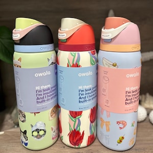 32oz Urban Outfitters Exclusive Owala, includes custom engraving